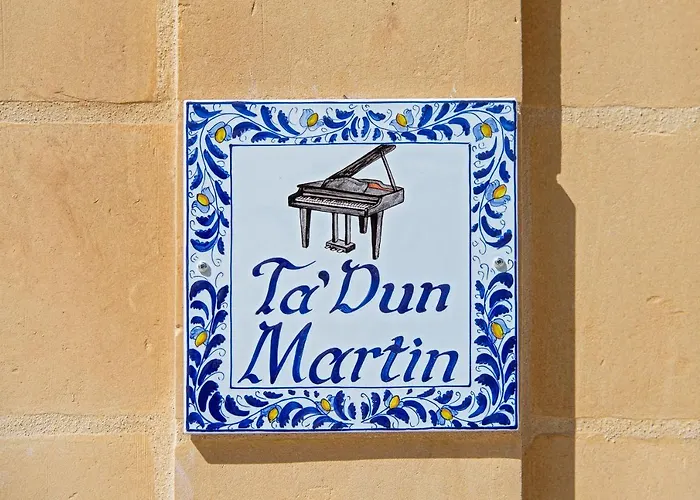 Ta' Dun Martin And Taz-zija Couette-café 4*