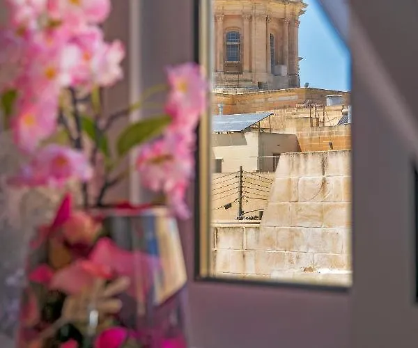 Ta' Dun Martin And Taz-zija In-Nadur