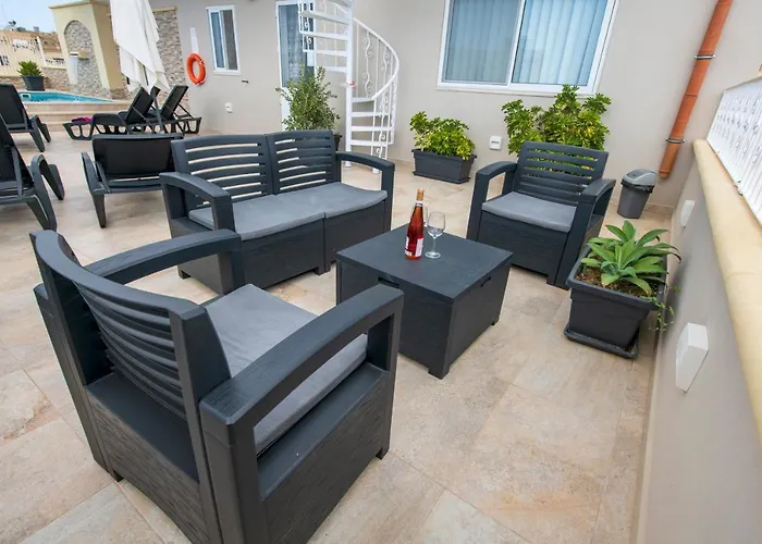 Ta' Dun Martin And Taz-zija